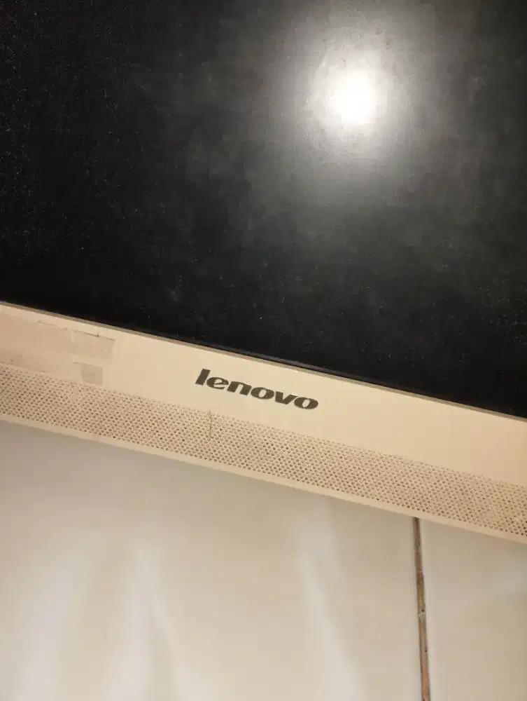 Komputer all in one Lenovo normal