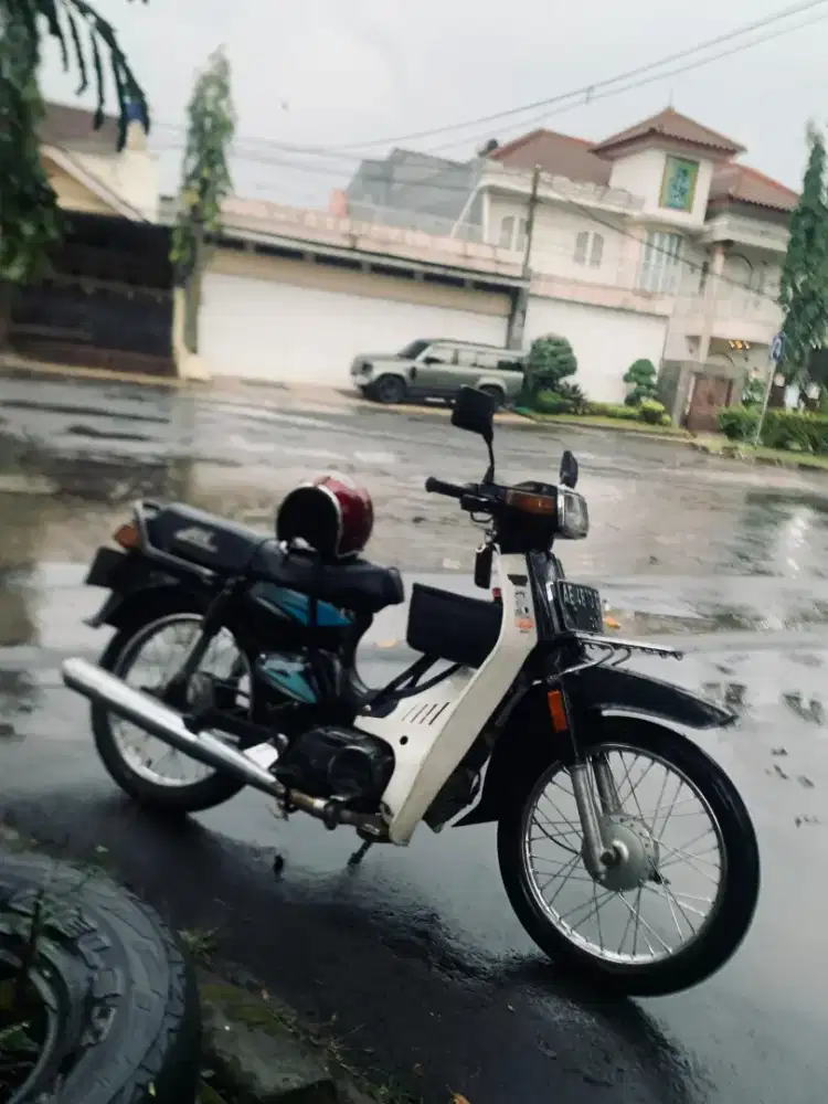 suzuki rc100 tahun 2000