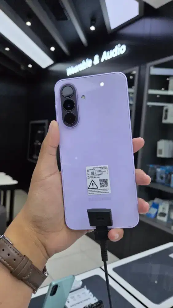 SAMSUNG GALAXY A37 5G 256GB NEW!! FREE FIT3