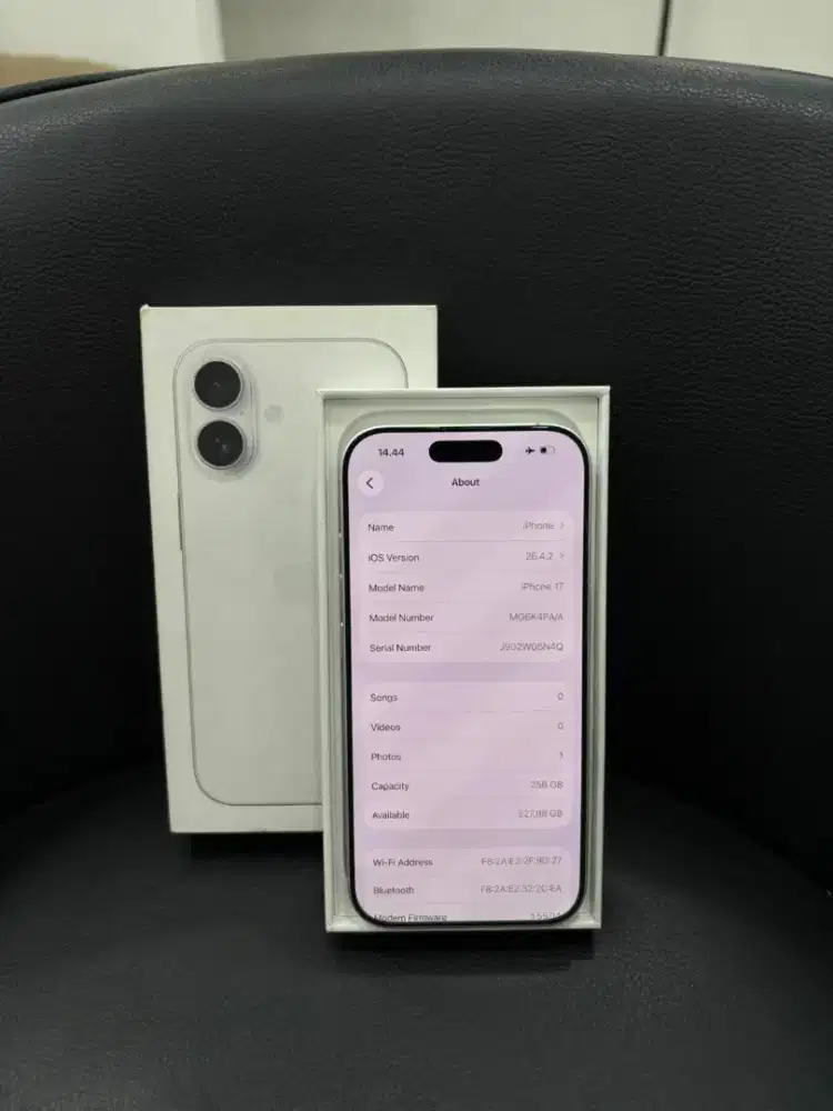 Iphone 17 white 256gb ibox