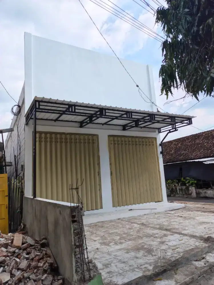 Disewakan toko luas 100m²