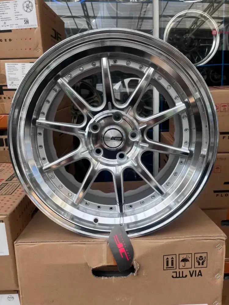 Ssr gtx01 zest ring 18 lebar 9,5 pcd 5x114,3 ET 25 full mirror. Zenix