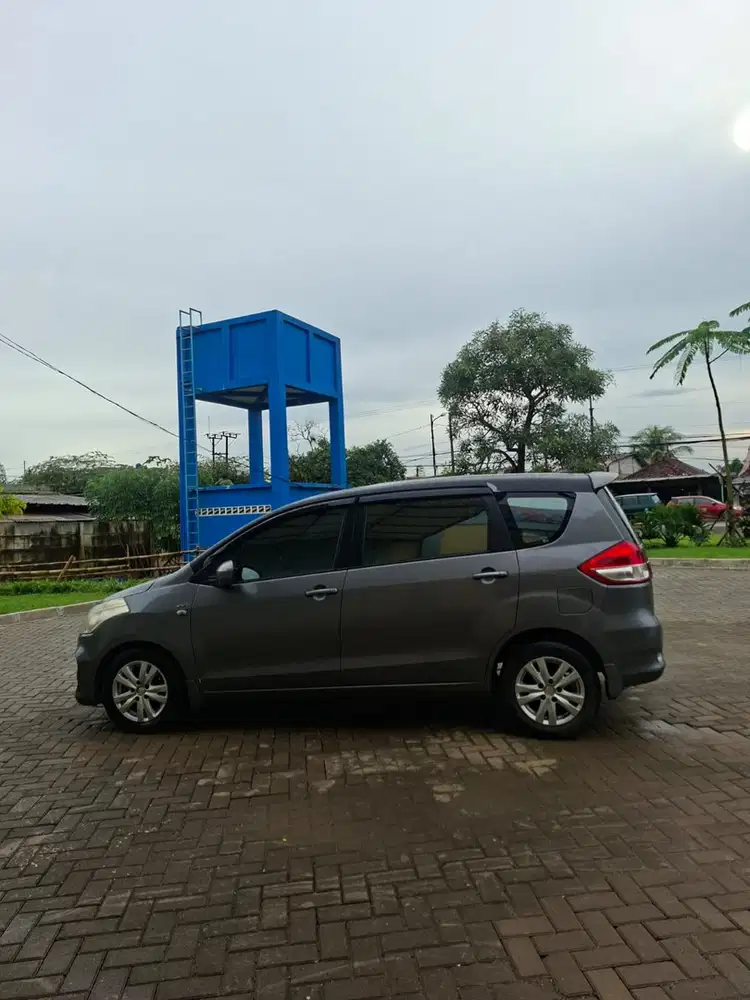 Suzuki ERTIGA GL Manual 2017 Terawat Siap Pakai