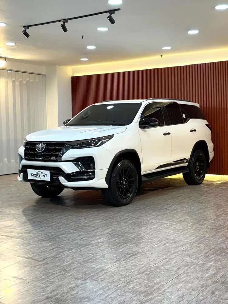Fortuner 2.8 VRZ GR Sport 2023 odo 25 Ribuan