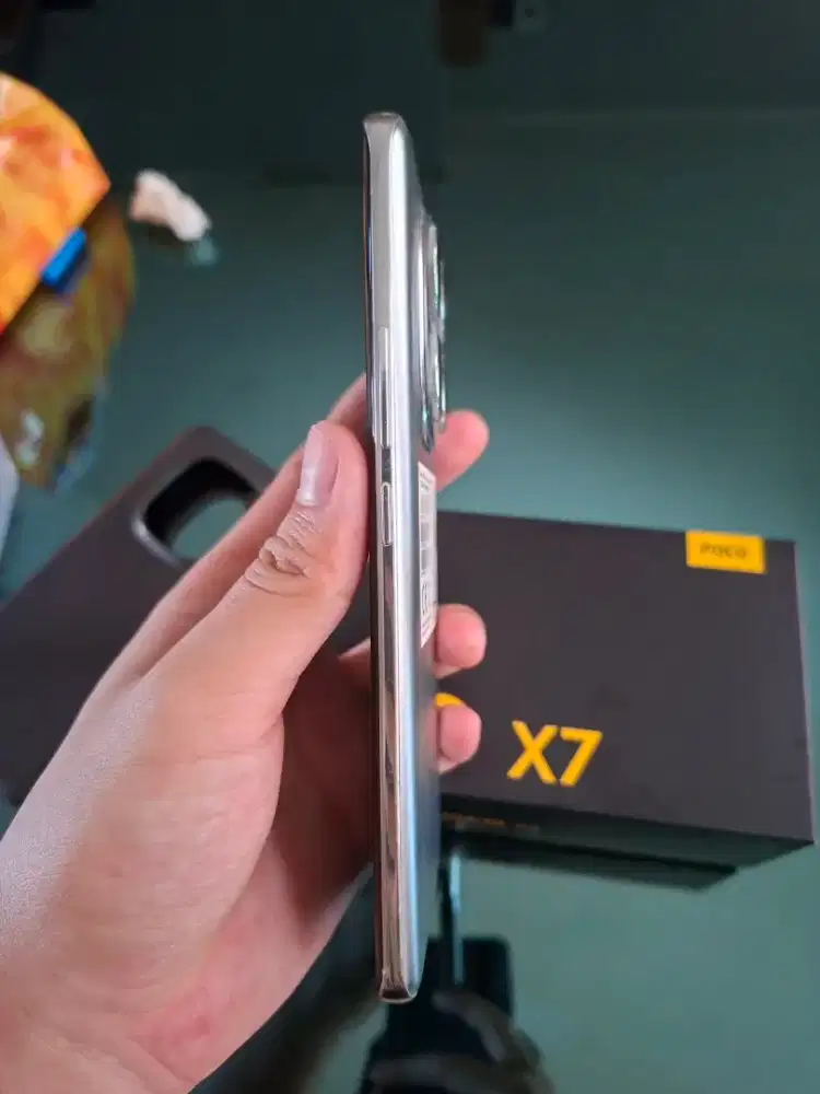 Poco x7 5g nego tipis