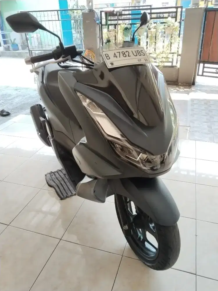 Honda PCX CBS ISS 2023 Lengkap ISTIMEWA