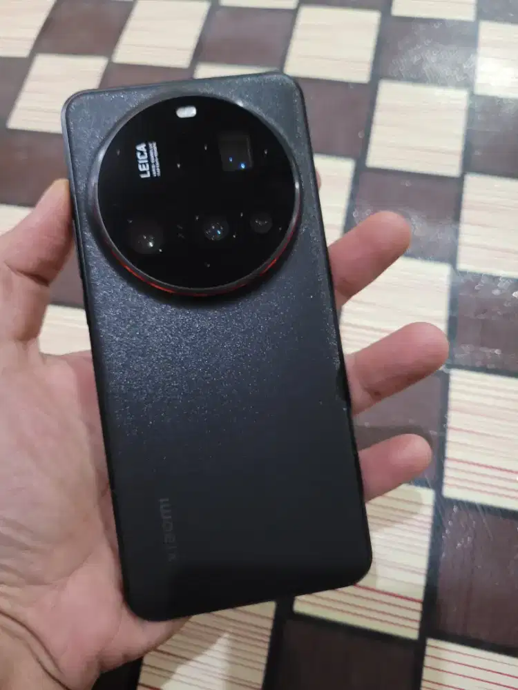 Xiaomi 15 ultra 16/512 unit plus charger