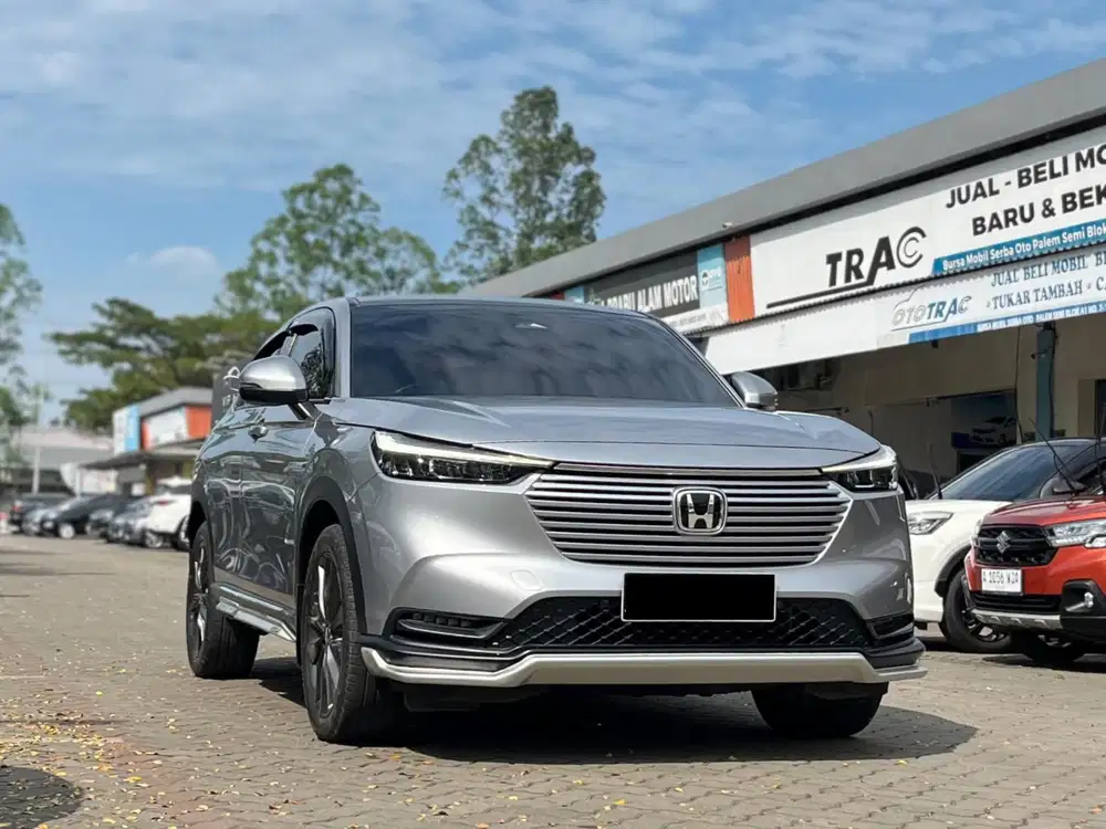 HONDA HRV SE 1.5 AT ABU 2022 PANORAMIC GLASS ROOF