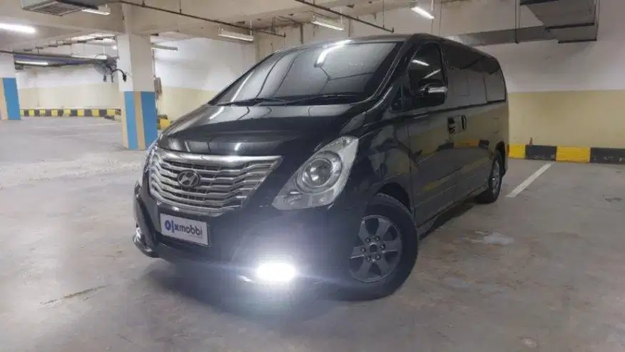 Hyundai H-1 2.4 Elegance Bensin-AT 2016 Hitam