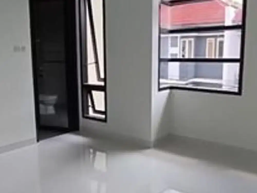 Rumah Modern Strategis Di Graha Sampurna Wiyung (YNTH)