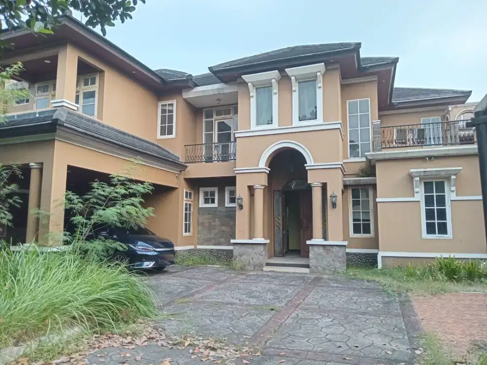 Disewakan Rumah Mewah Semi Furnish Boulevard Kota Wisata Cibubur