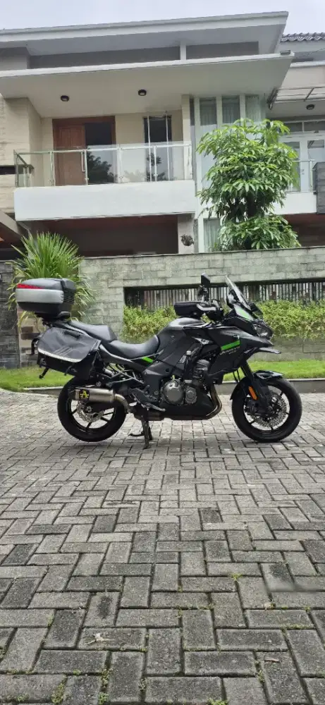 Kawasaki VERSYS 1000 th 2023, km 10 rb an