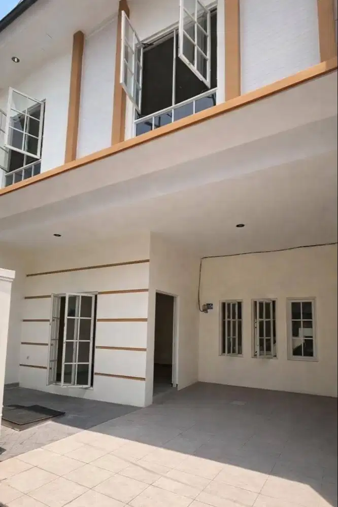 Rumah Di Mulyosari Surabaya 2 Lantai Bagus Dan Terawat Strategis