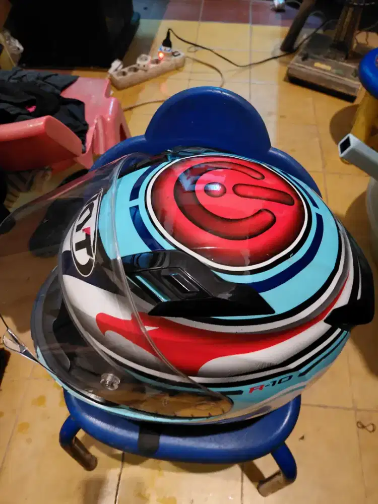 Helm KYT R-10 good condition