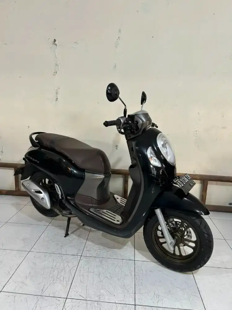 SCOOPY PRESTIGE TAHUN 2022