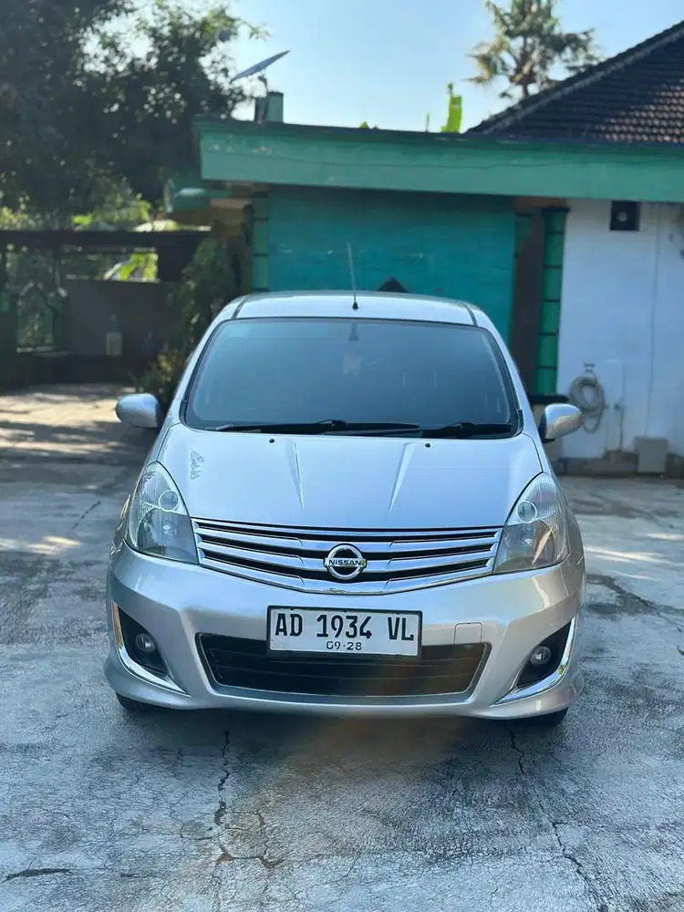 [DP MINIM] NISSAN GRAND LIVINA XV 1.5 MATIC 2013