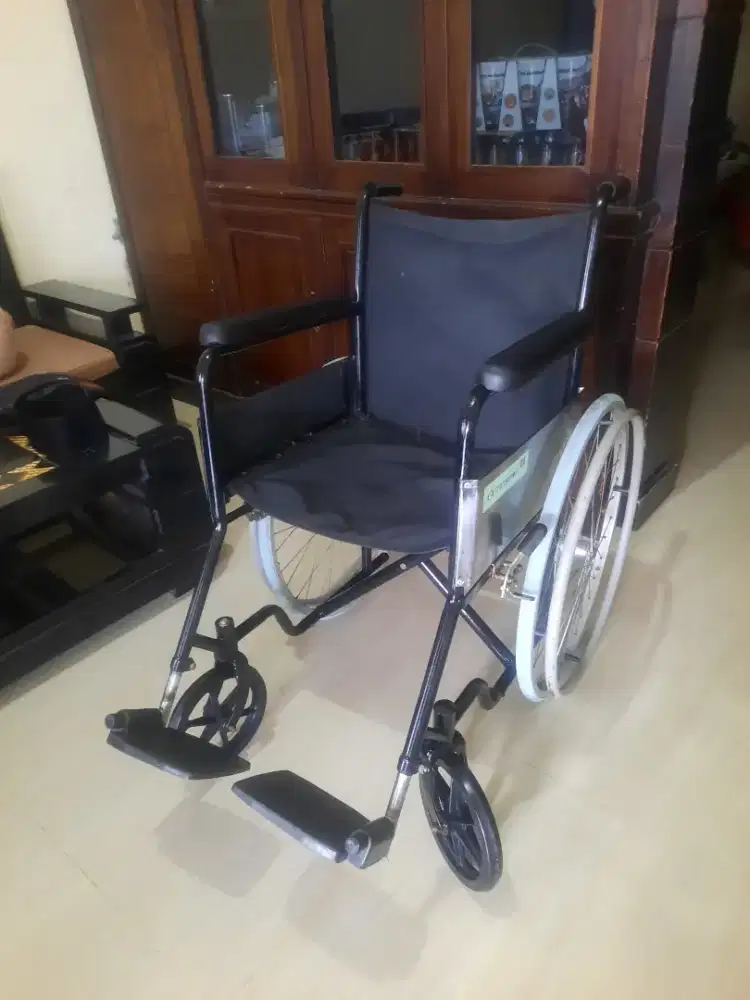 Kursi roda transmed di jual