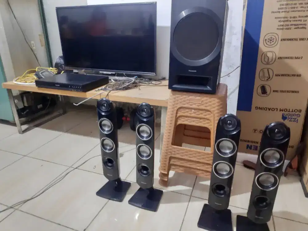 TV 43inc + Home Theater Panasonic SC-XH333