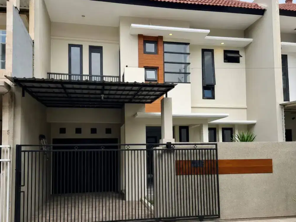 ‼RUMAH FULL RENOVASI‼ Rumah 2 Lantai Siap Huni di Lokasi di Graha Sampurna Wiyung Surabaya