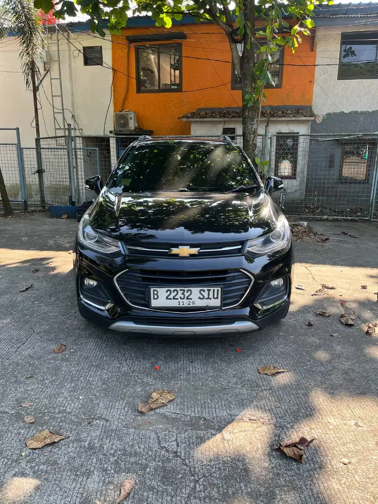 Chevrolet Trax Premier Turbo 1.4 Tahun 2019 Hitam