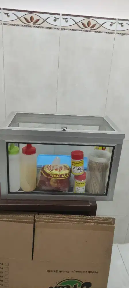 Di jual paket usaha etalase jambu kristal siap jualan