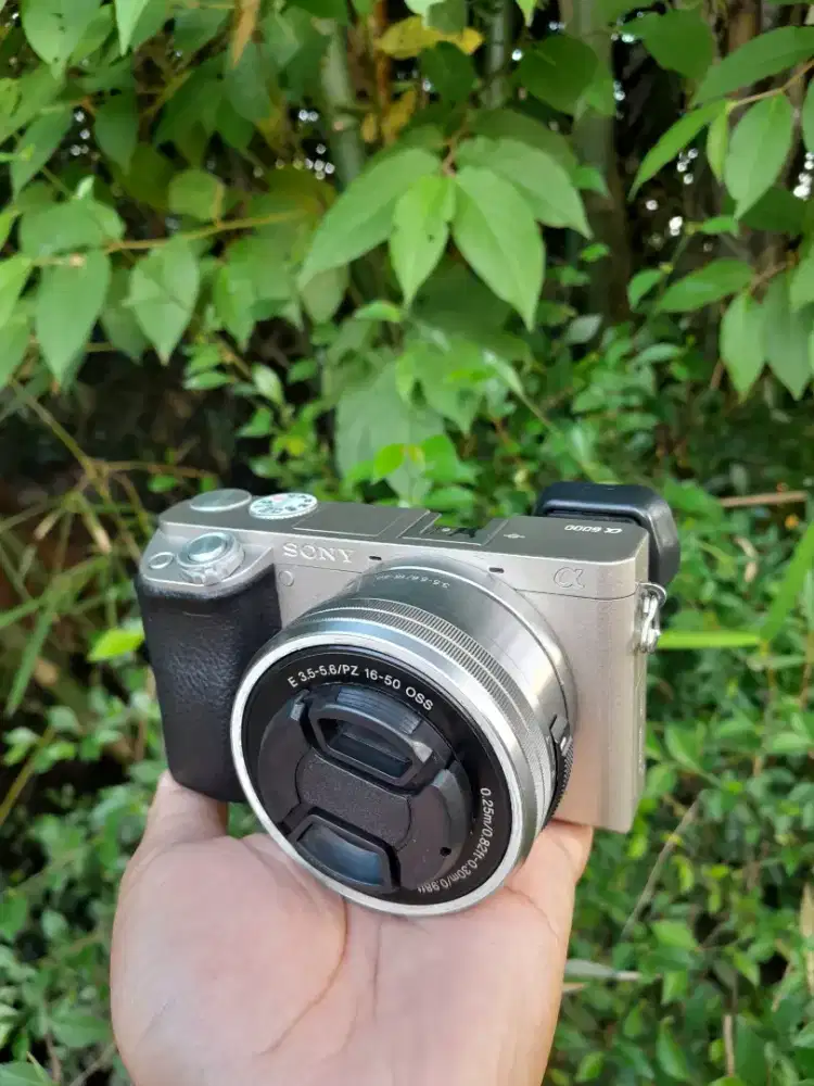 Kamera sony a6000 lensa kit