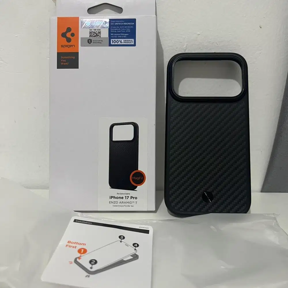 Spigen Enzo Aramid Case Iphone 17 Pro Likenew