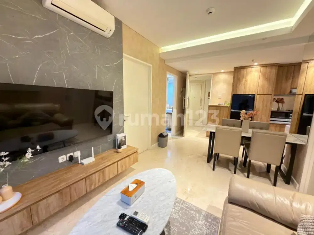 Bangun Pagi dengan Garden View! 2Br Landmark Residence Fully Furnished, Nego Tipis