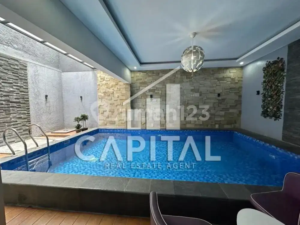Harga Bagus Rumah Dua Lantai Fully Furnished Ada Kolam Renangnya di Kota Baru Parahyangan Tatar Lokacitra