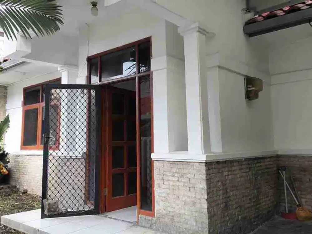 Rumah murah siap huni di Taman Sakura Bandung