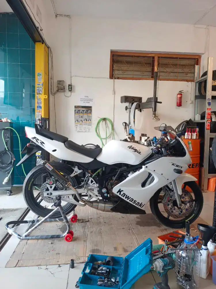 NINJA RR 150 PUTIH