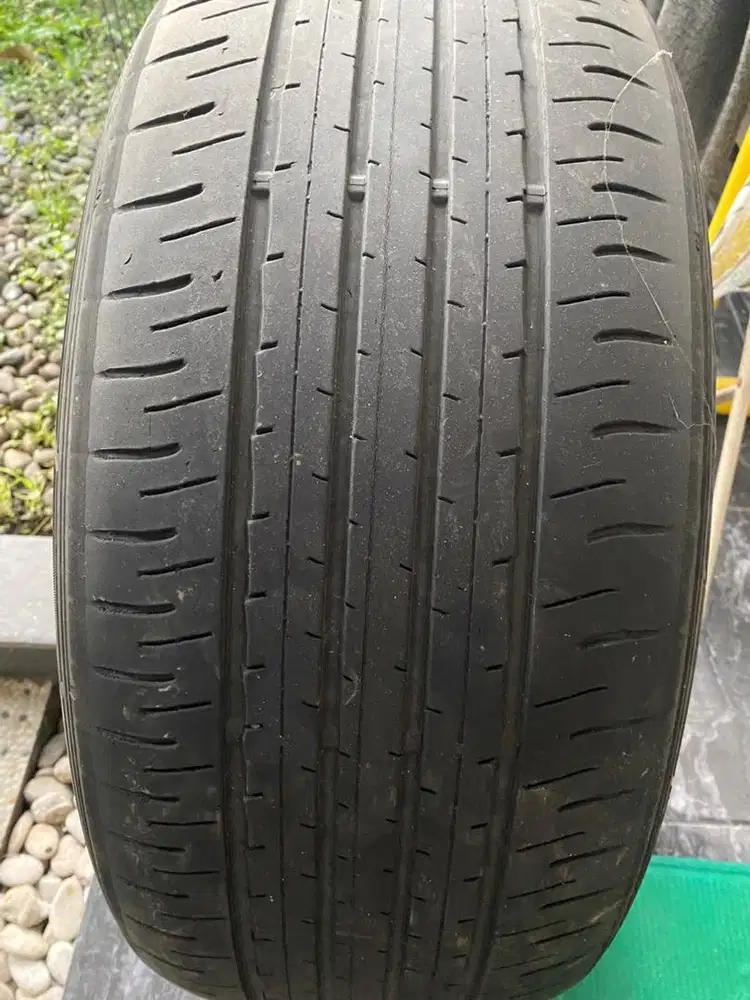 Dijual 2 Ban Dunlop Sport Maxx 225/50 R 18