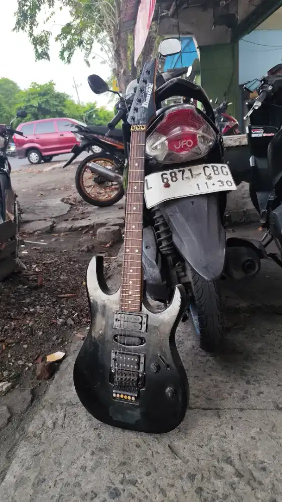Gitar ibanez Gio custom updown