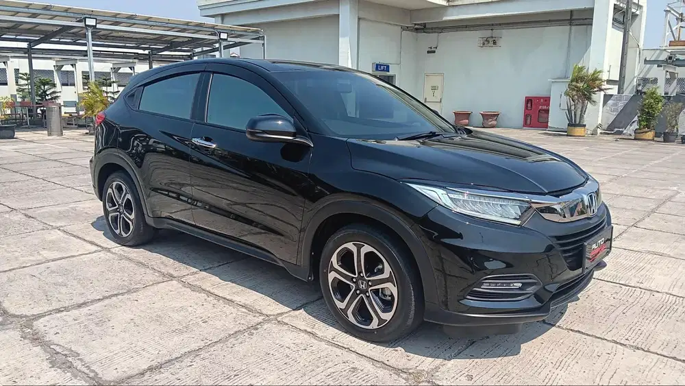 HONDA HRV 1.5 E SE 2021, ISTIMEWA KM 34RB RECORD