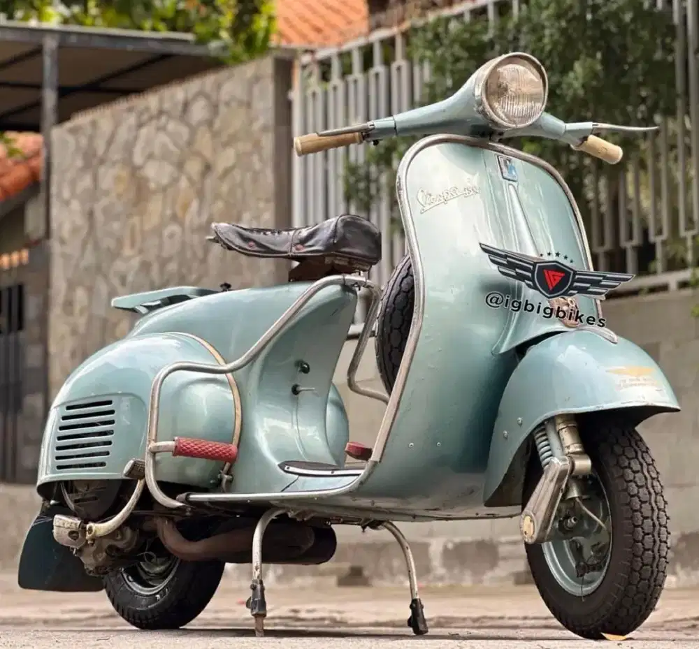 Vespa tua Vespa VBA France 1960