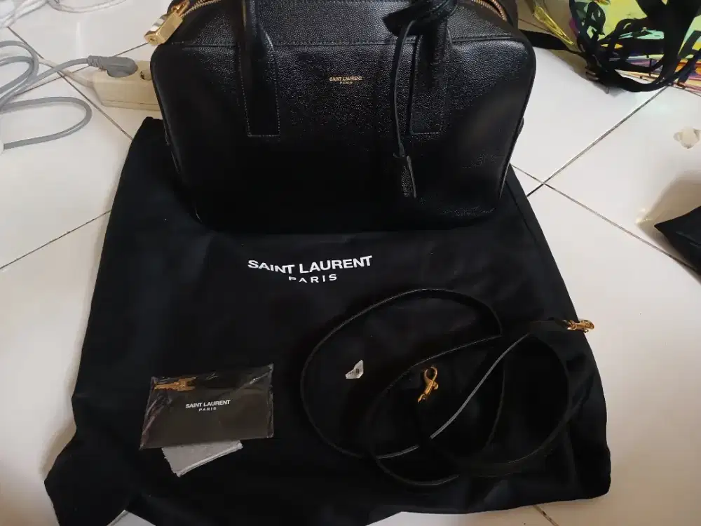 Tas Merk Saint Laurent