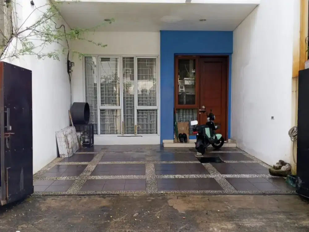 Jual rumah semi furnished daerah Tomang