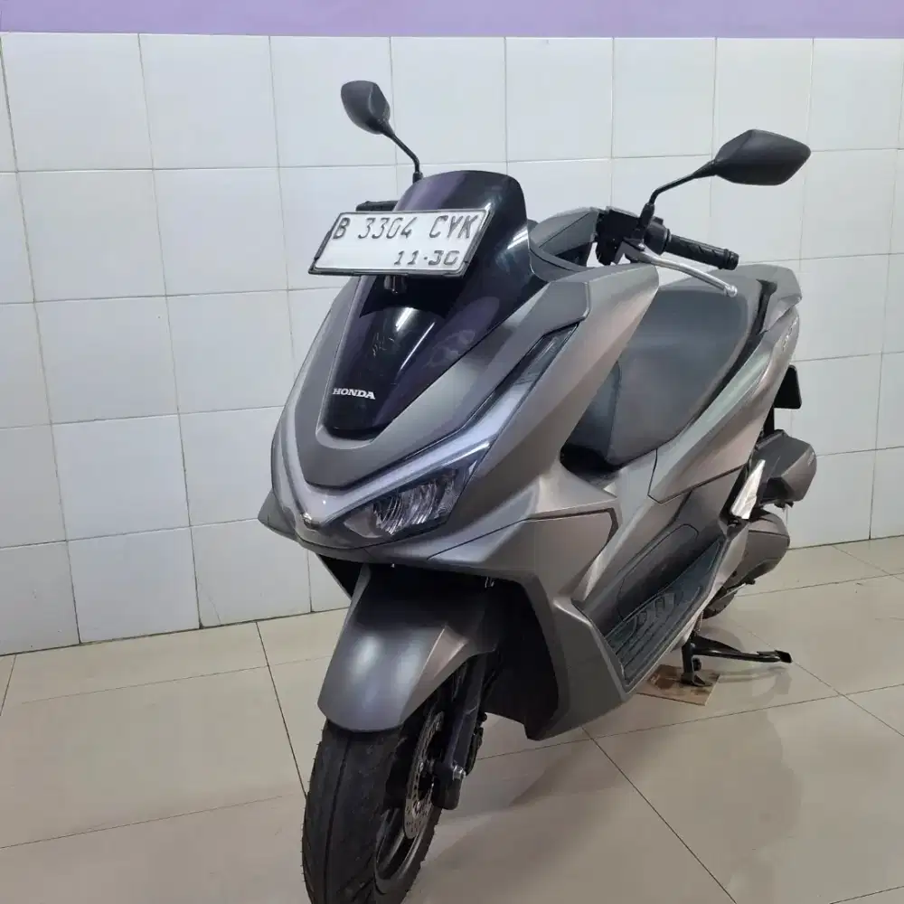 Honda pcx 160 cbs 2025 dp 1.5juta