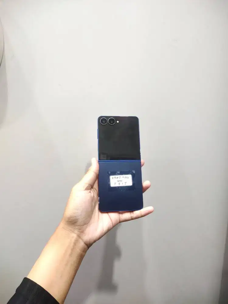 SAMSUNG Z FLIP 7 12/512GB SEIN FULLSET NORMAL
