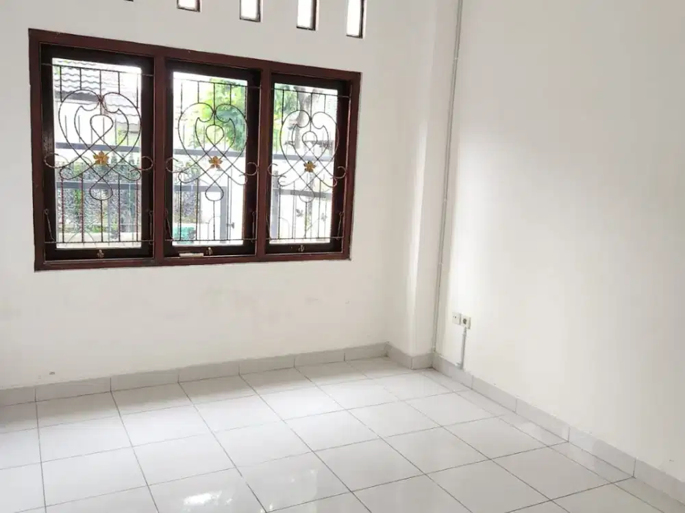Dijual rumah cantik dalam perumahan posisi HOOK dua muka lokasi godean yogyakarta