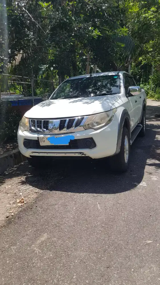 Mitsubishi strada triton GLs 4x4 manual tahun 2018