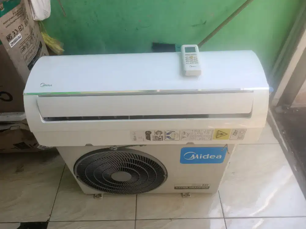 Jual ac midea terbaru 1/2 pk R 32 lowt 360 watt kondisi 95% ori semua