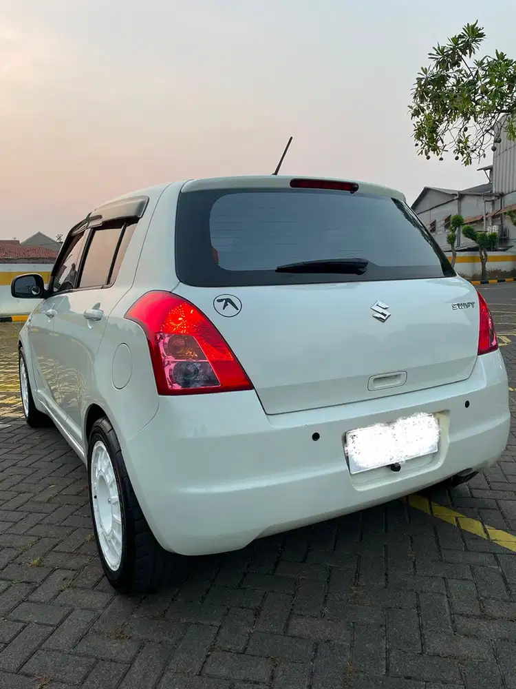 Suzuki Swift 2011 Bensin
