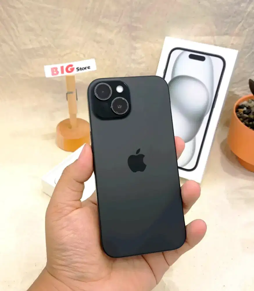 Iphone 15 128gb black.
Resmi ibox.