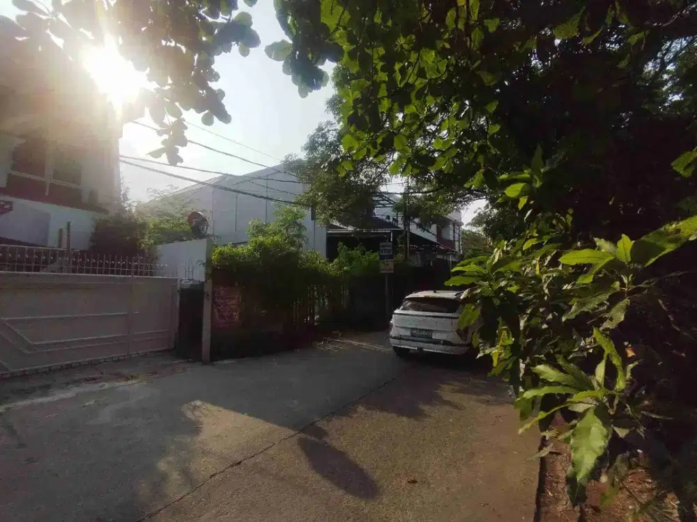 Dijual kavling tanah di Kelapa Gading hadap Timur, jalan 3 mobil