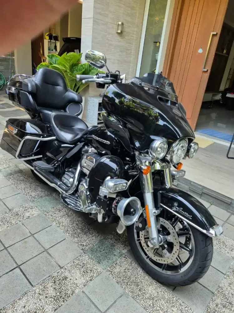 Harley Davidson ULTRA LIMITED M8 107ci,VIN 2018 5HD asia,odo 5 rb mls