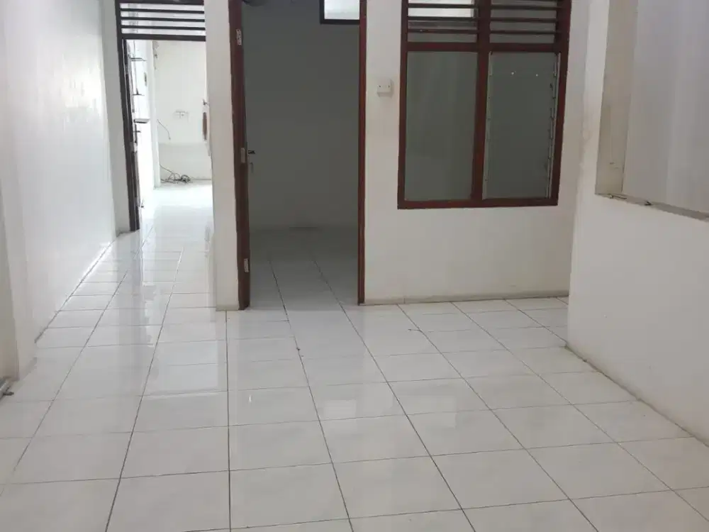 DISEWAKAN RUKO STRATEGIS DI JELAMBAR, JAKARTA BARAT