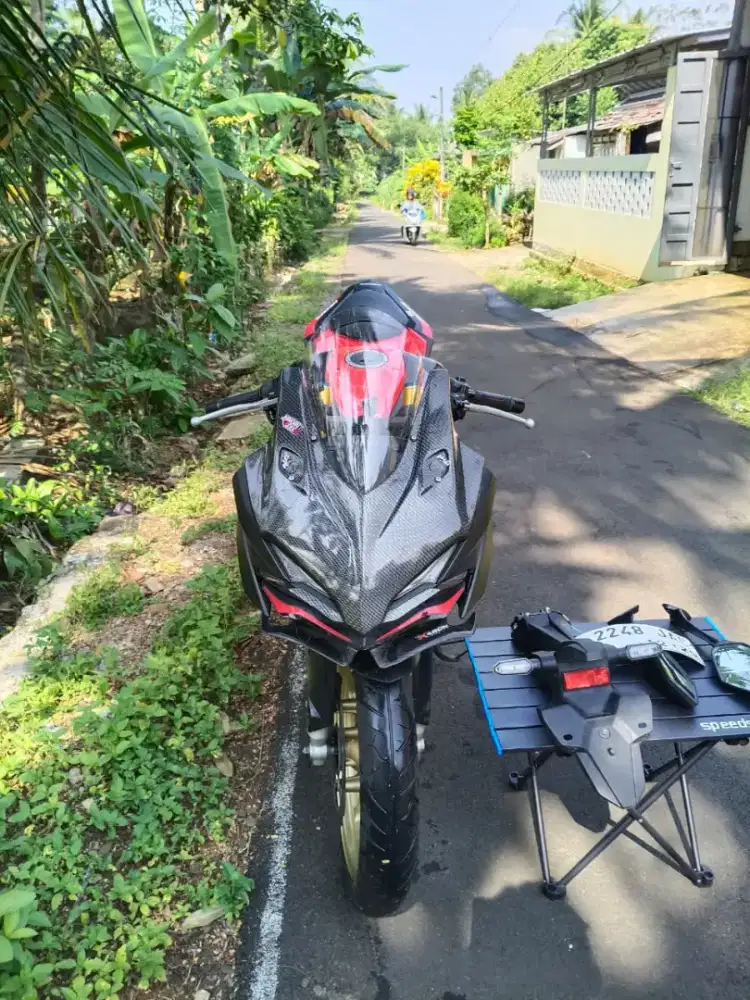 Honda CBR 150 ABS 2024