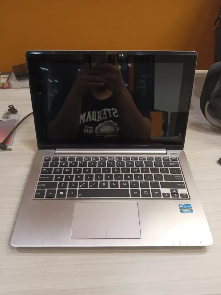 Asus Vivobook Slim Touchscreeen Normal lancar