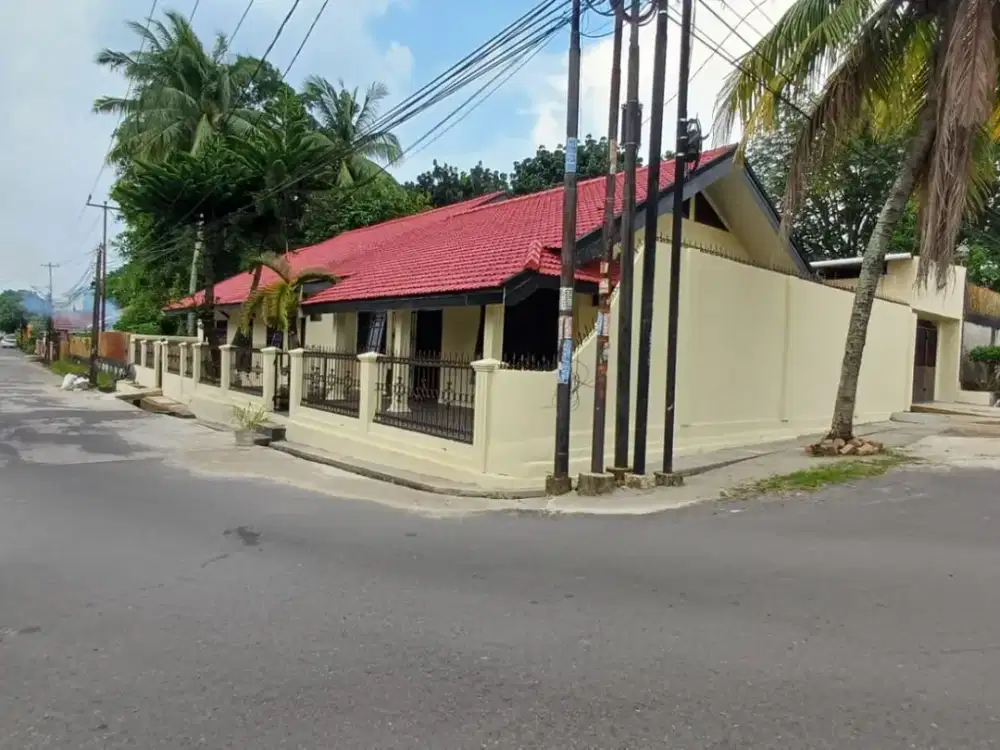 DIJUAL RUMAH LUAS KOMPLEK KELAPA GADING KM 9 PALEMBANG